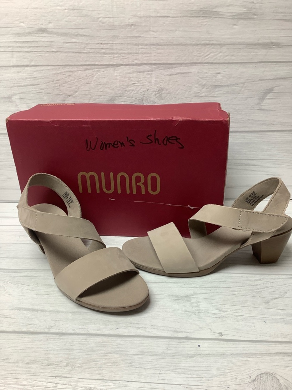 New Munro Crisscross Sandals - Picture 9 of 10